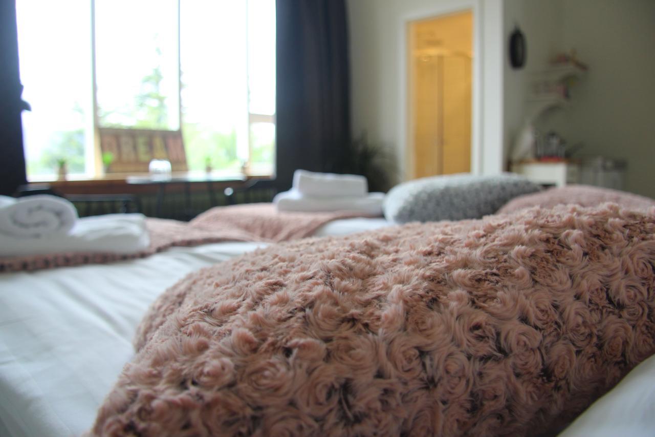 Private And Peaceful One Bedroom Apartments بورغارنيس المظهر الخارجي الصورة